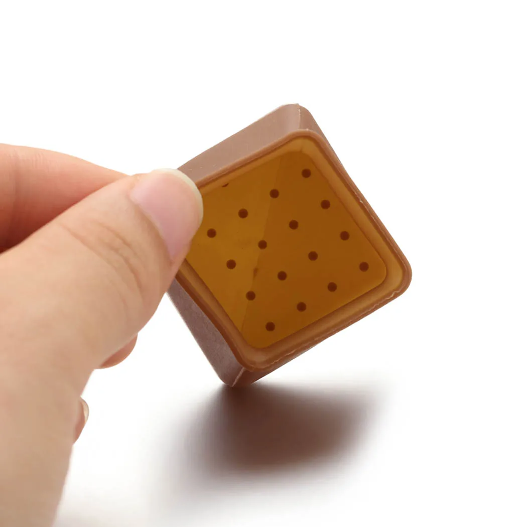 Мягкие силиконовые ролики на ножках стульев и столах. Эластичные защитные рукава