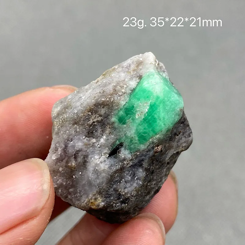 

100% натуральные Зеленые Изумрудные искусственные камни и кристаллы, кварцевые кристаллы + коробка 3,5 см