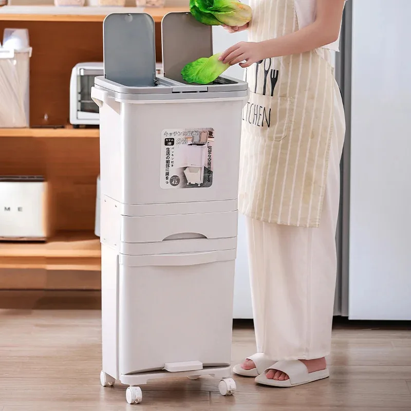 Контейнер для мусора на колесиках кухни с большим отсеком переработки