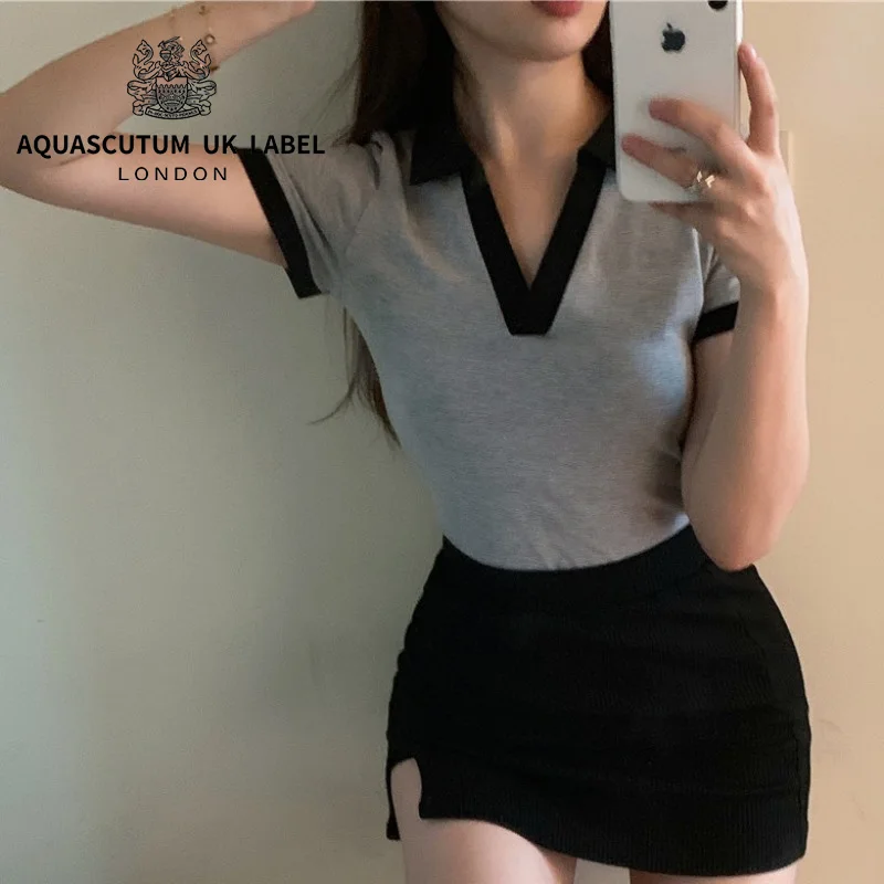 

Aquascutum Summer 2022 new pure lust style sexy v-neck polo shirt contrast short sleeve t-shirt women's high-waisted short hot g