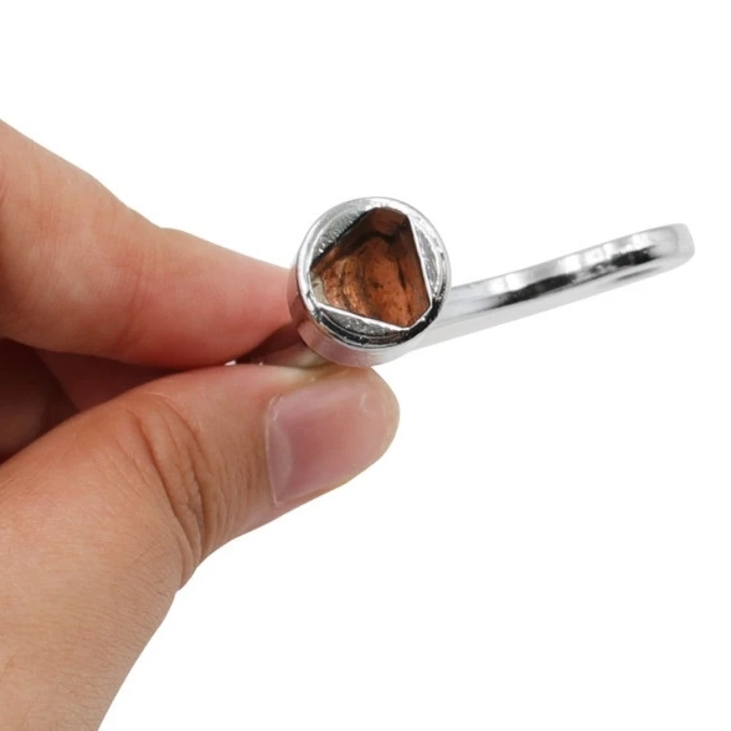 Треугольные ключи для сантехников 1 шт