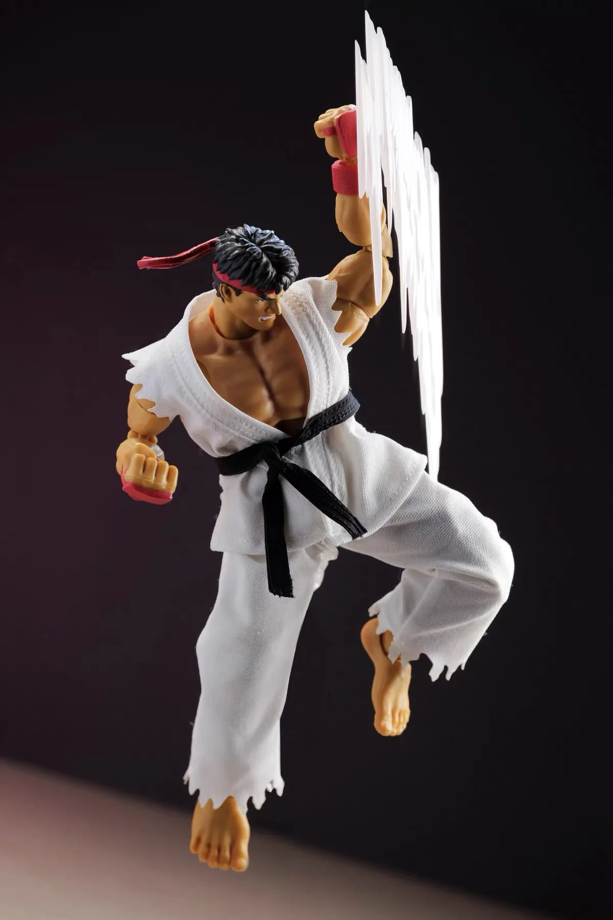 Костюм для карате JADA Street Fighter: Рю, Кен, Мастерс ‌   Комплект аксессуаров для игровых фигурок: бело-красная тканевая одежда (фигурка не включена) (art.: 3920dc6bb7cfc) - 3920dc6bb7cfc