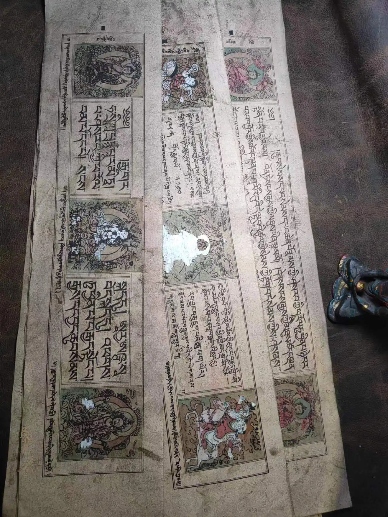 1pcs/lot Handwritten verses from old scriptures Front and back framed Old objects Delicate Take a picture of the background