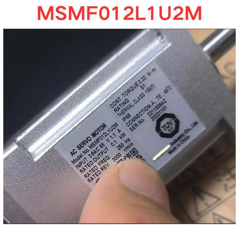 Новый оригинальный сервомотор MSMF012L1U2M