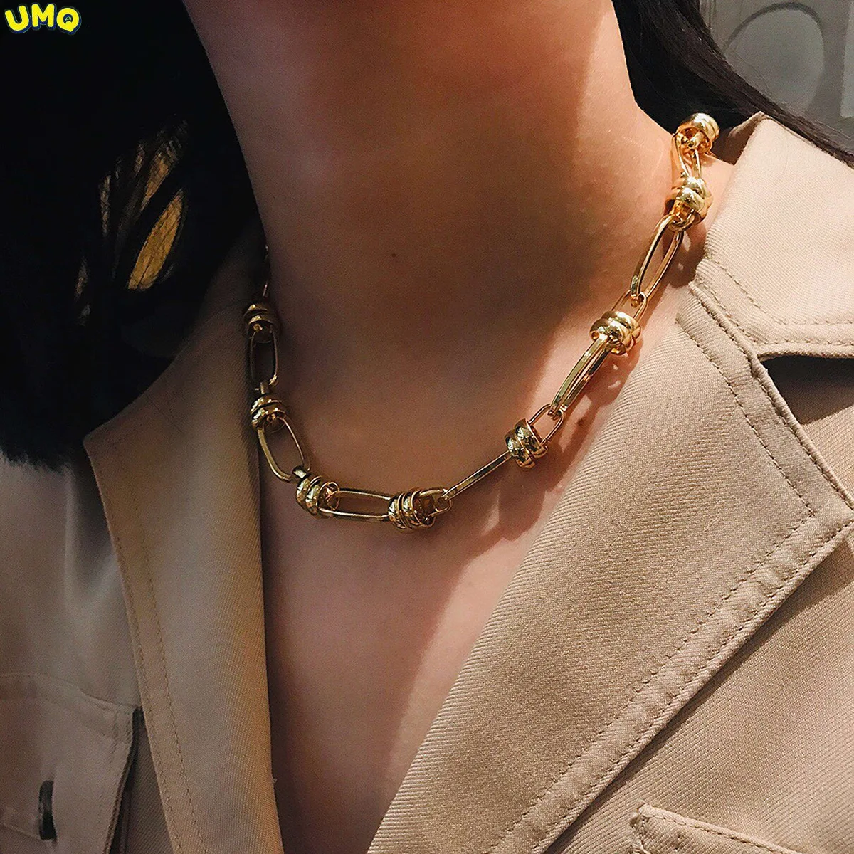 

Fashion jewelry Versatile Temperament Metal Hollow Collar Geometric Simple Oval Chain Necklace for Womengifts for Women