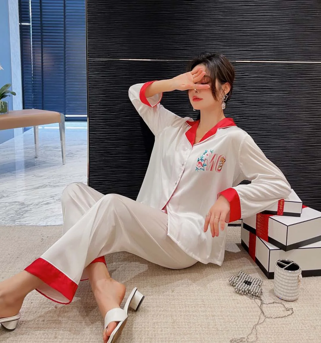 

Silk Pajamas Women Comfort Set Long Sleeves Fashion Homewear women pajamas robe sets