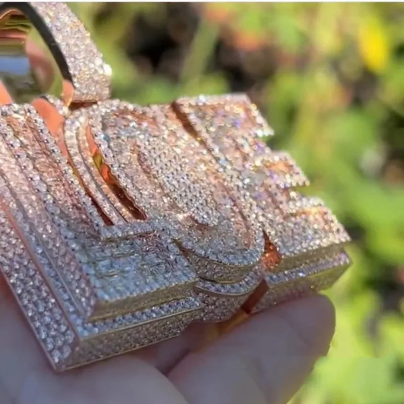 Рисунок 5 - Бриллиантовая подвеска JEWE с муассанитом