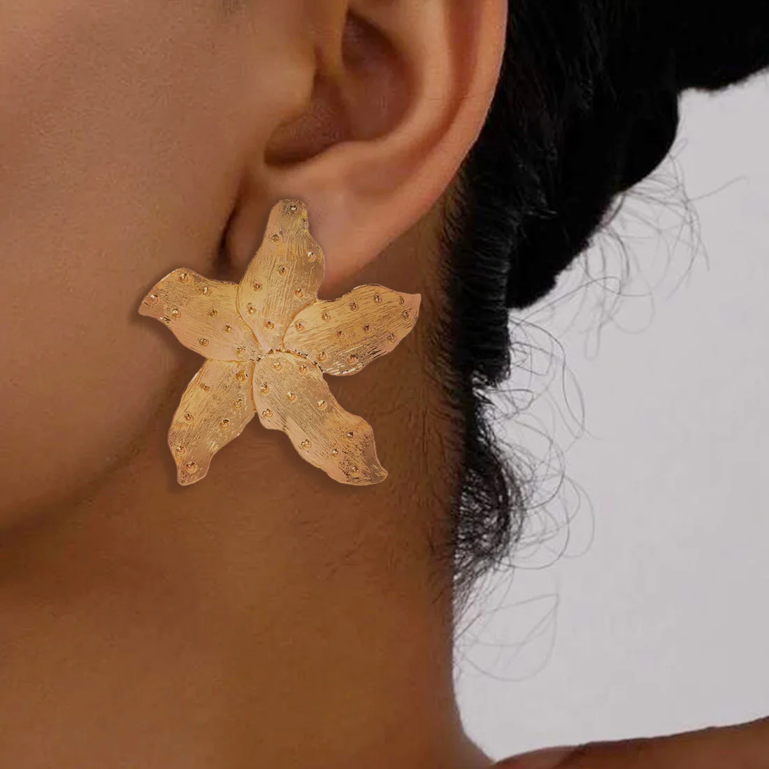 

Fashion Exaggerated Big Shiny Star Drop Earrings for Women Boho Golden Large Starfish Metal Statement Dangle Earrings Girl Gift