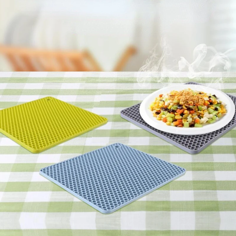 

Nordic Style Household Insulated Pot And Dish Pad Square Silicone Honeycomb Pad Thickened Kitchen Microwave Oven Pad