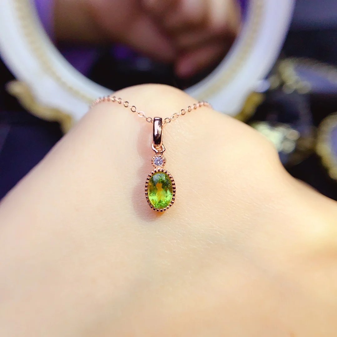 Женский кулон из серебра 925 пробы с натуральным изумрудом