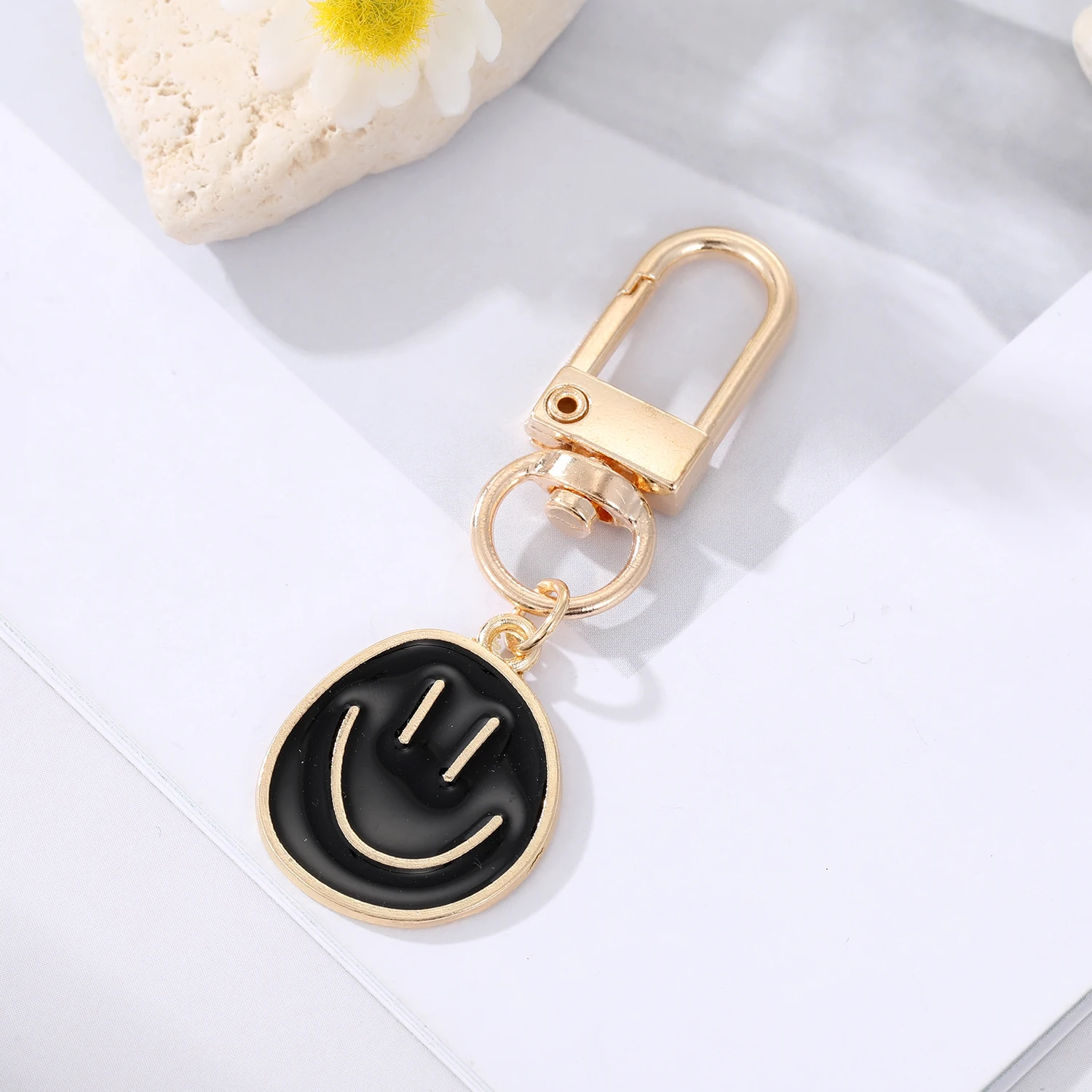 Фото 1Pcs Irregular Round Smile Face Keychain Key Ring For Women Gift Fashion Cartoon Bag Airpods Box Car Phone Accessorie Jewelry - купить по 1Pcs Irregular Round Smile Face Keychain Key Ring For Women Gift Fashion Cartoon Bag Airpods Box Car Phone Accessorie Jewelry - купить по