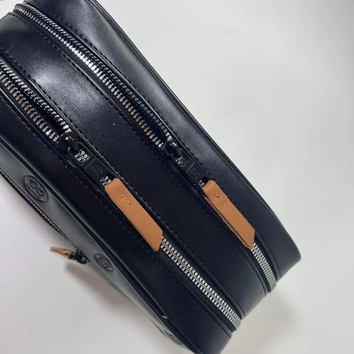 2023 New Golf Bag Men's Large Capacity Two Zip Golf Pouch Fashion Golf Ball Bag PU Portable Golf Handbag for Men and Women