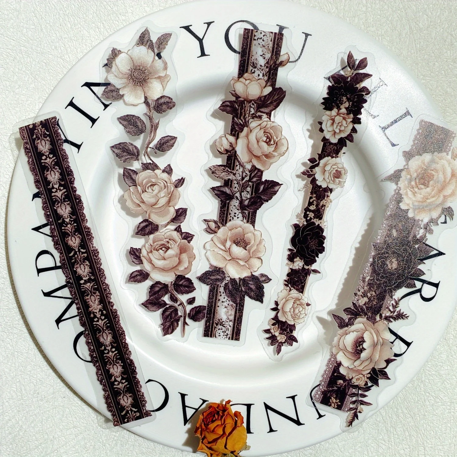 

Набор наклеек Journamm: Цветочные кружевные полоски