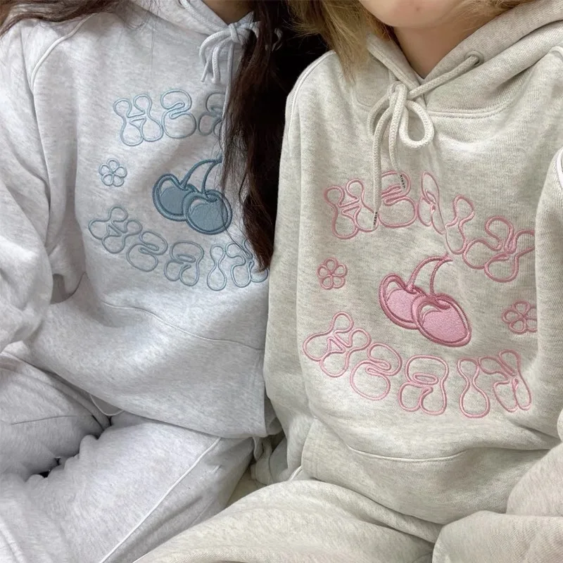 

2023 New Spring and Autumn Women's Korea KIRSH Cherry Letter Flower Embroidery High Quality Cotton hoodie