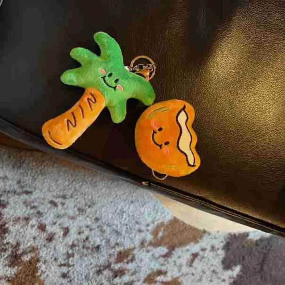 

Игрушечный кулон с мультяшным дизайном, женский брелок для ключей в Корейском стиле, брелок для автомобиля, плюшевый брелок для ключей