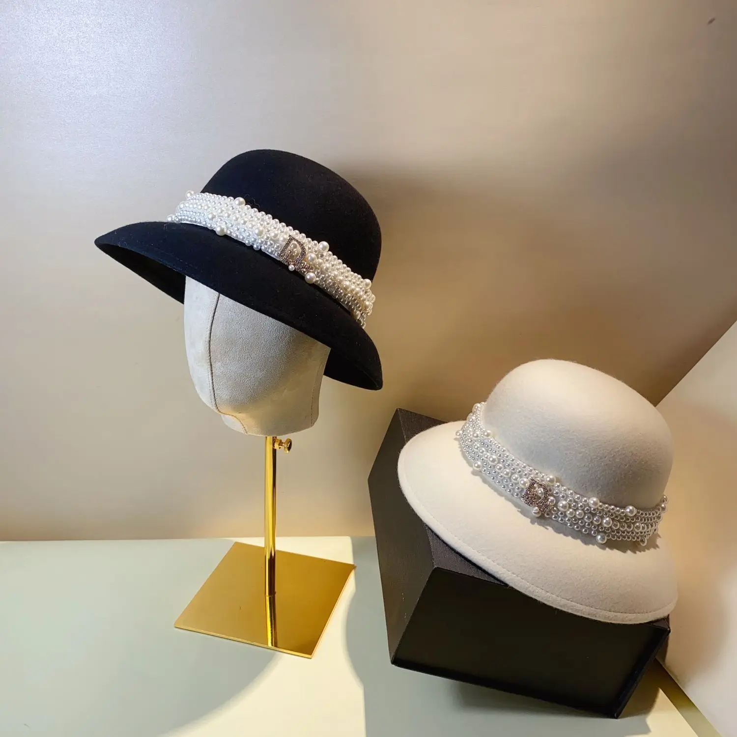 Autumn and Winter 2022 New Pure Wool Luxury Pearl Label Fisherman's Hat Pearl Retro Hepburn Basin Hat
