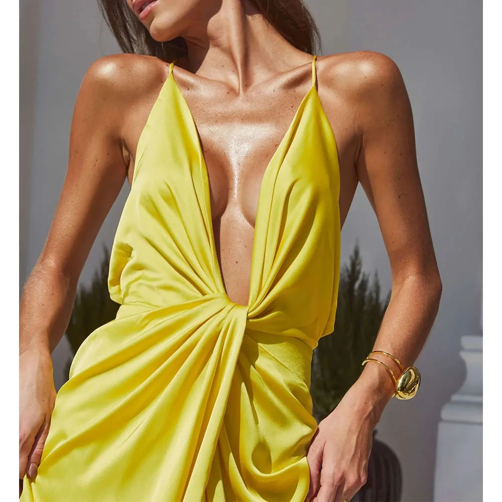 Длинное атласное платье с вырезом новинка 2024 текстурированные однотонные