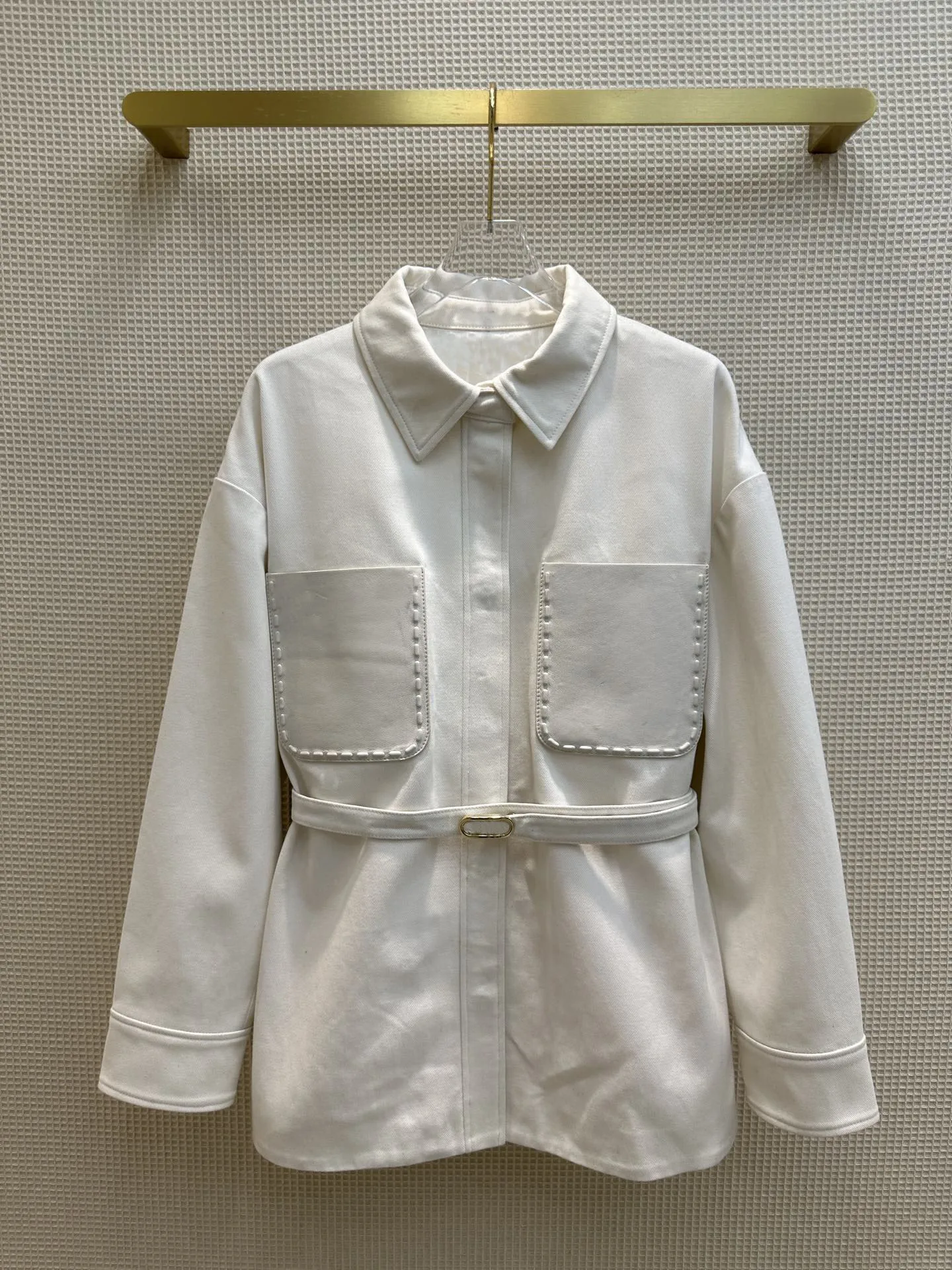 Свободная рубашка из овечьей кожи с карманами