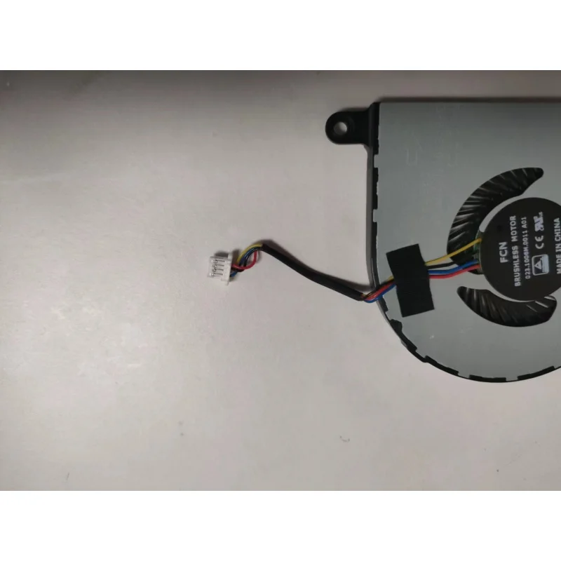 Охлаждающий вентилятор для ноутбука Dell Inspiron 5368 5568 7579 7368 7569 P58F