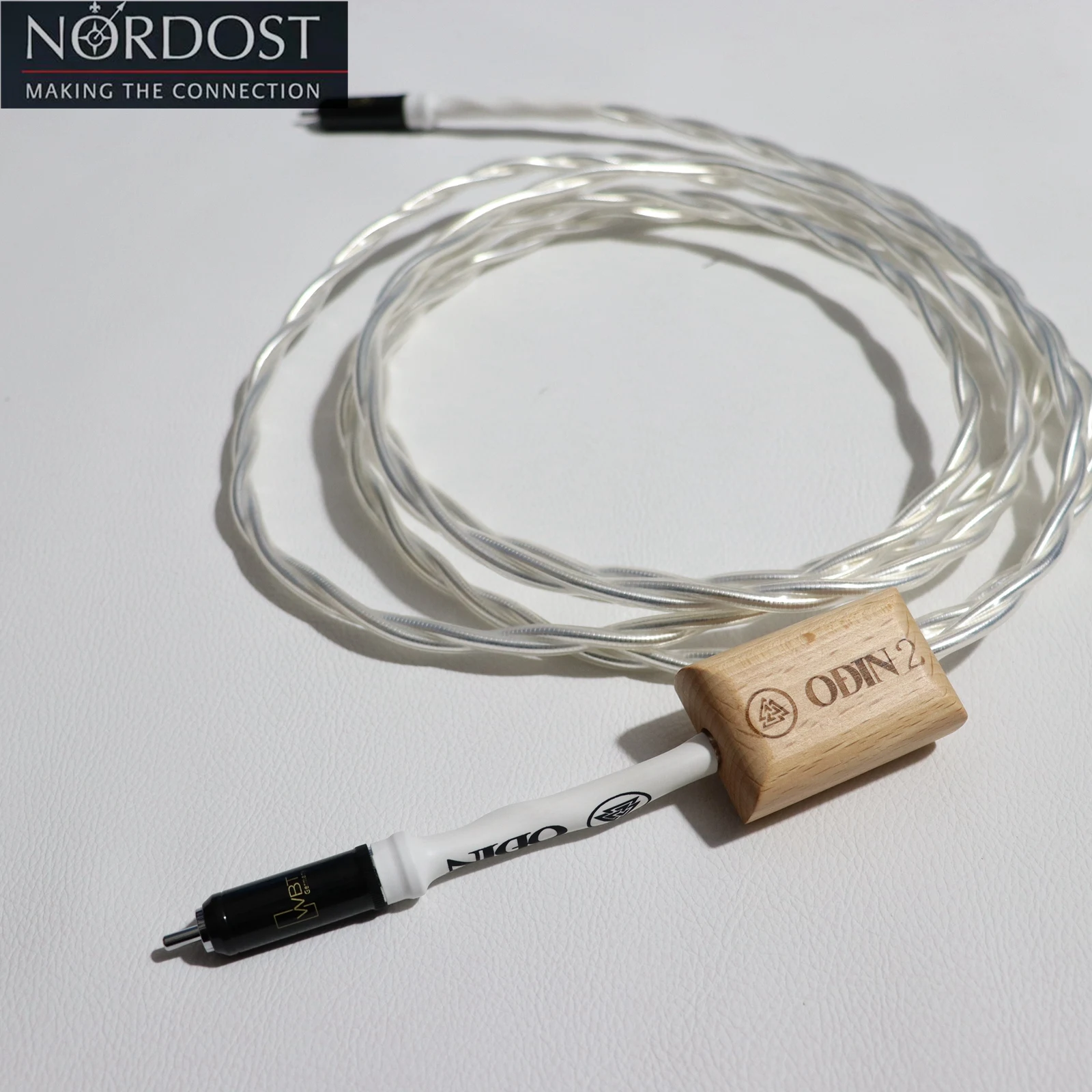 Цифровой коаксиальный кабель Nordost Odin 2-го поколения из стерлингового серебра 75 Ом