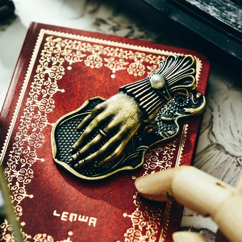 

NEW Piece Vintage Lady Hand Paper Clips Metal Journal Retro Decorative Clips Antique Diary Album Scrapbooking Material