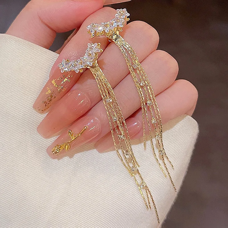 

Luxury Light Luxury Women Earrings Pendant Star Stud Earrings Zircon Inlaid Long Tassel Ladies Earrings Pendant 2023 Brand New
