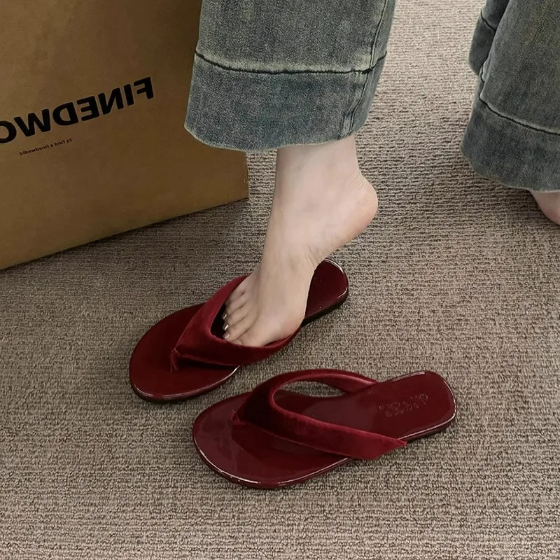 Шлепанцы женские резиновые на платформе роскошные сланцы пляжные дизайнерские