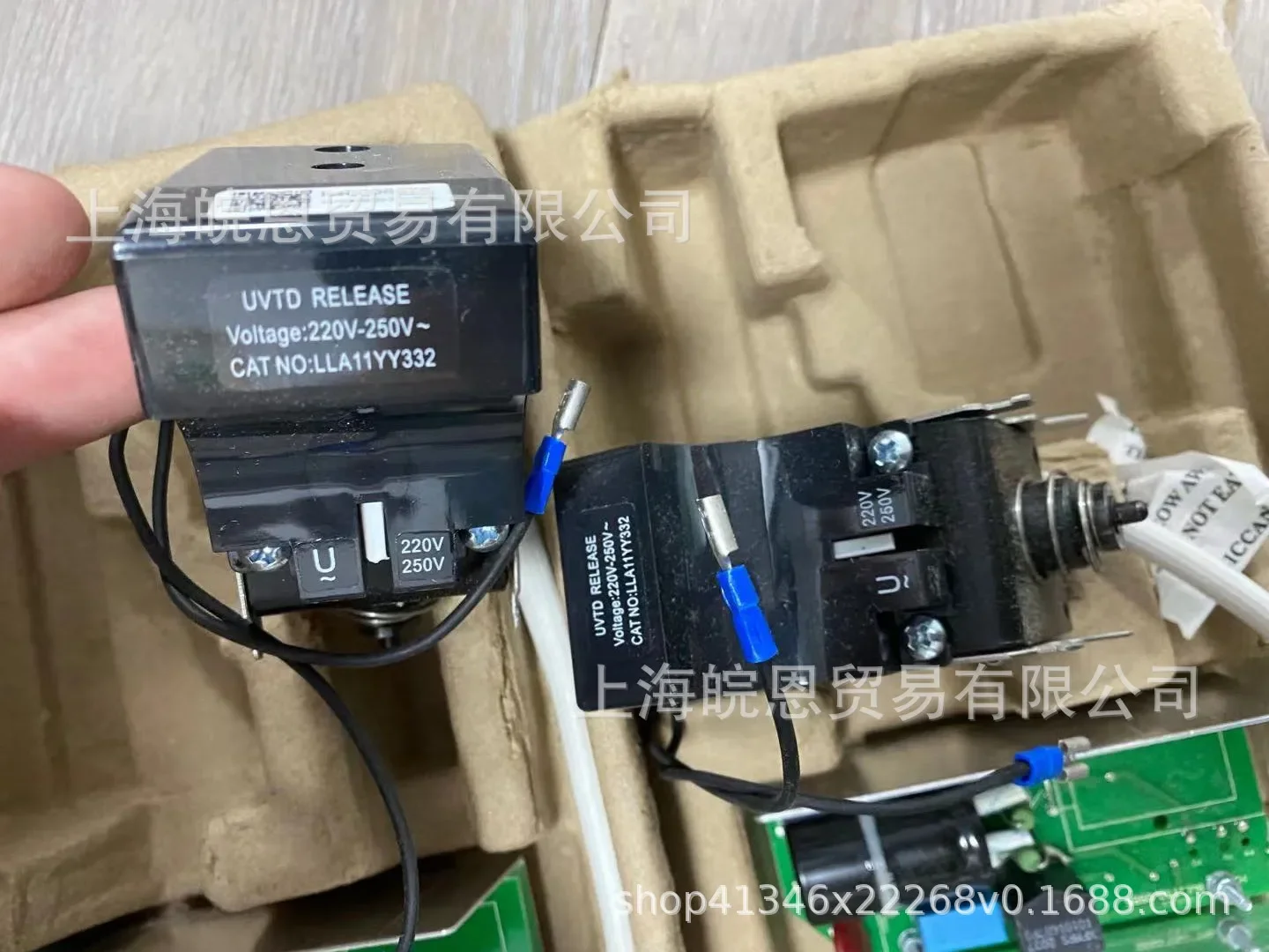 Катушка задержки GE UVRRELEASE 380V-440V UVTDRELEASE
