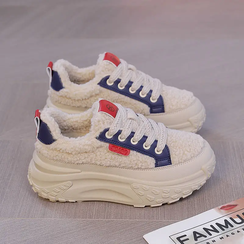 Женская обувь зимние кроссовки на платформе зимняя высоком каблуке с мехом