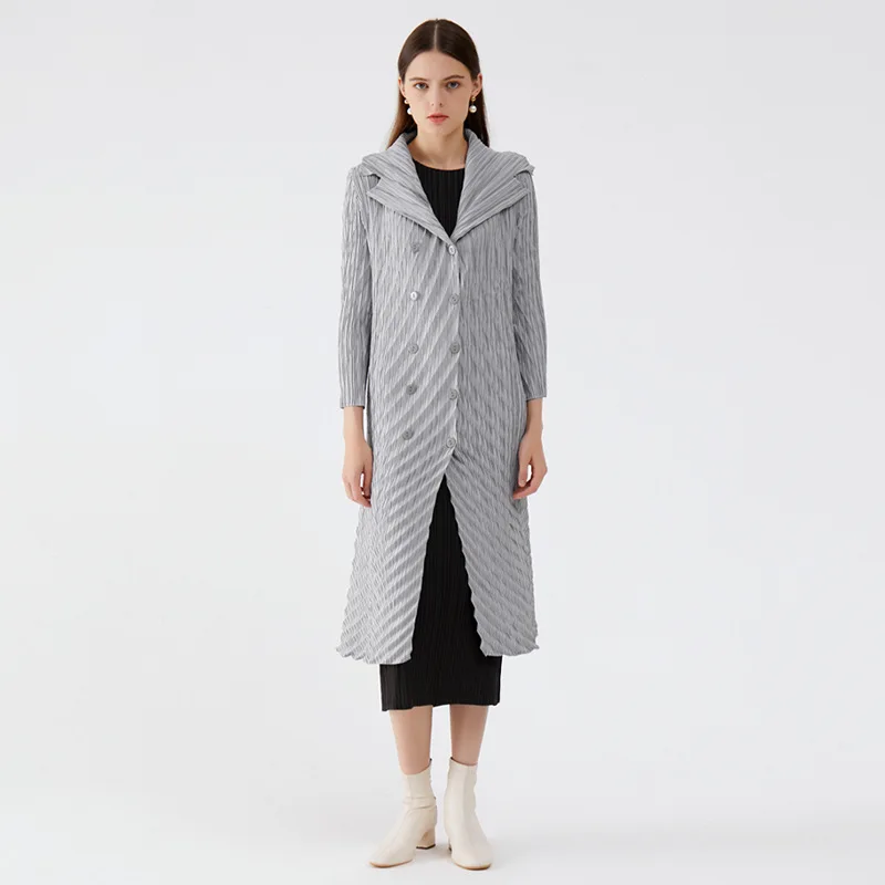 

Женский плиссированный тренчкот Miyake, повседневный длинный двубортный плащ-ветровка в Корейском стиле, свободный пуховик на осень и зиму, 2022