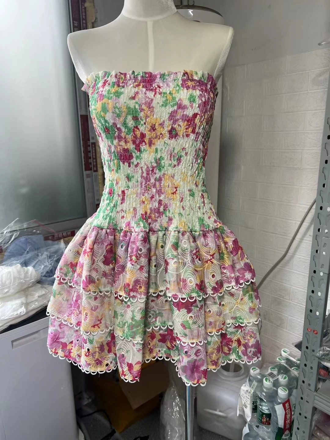 Летние праздничные пикантные платья мини с многослойными оборками женская