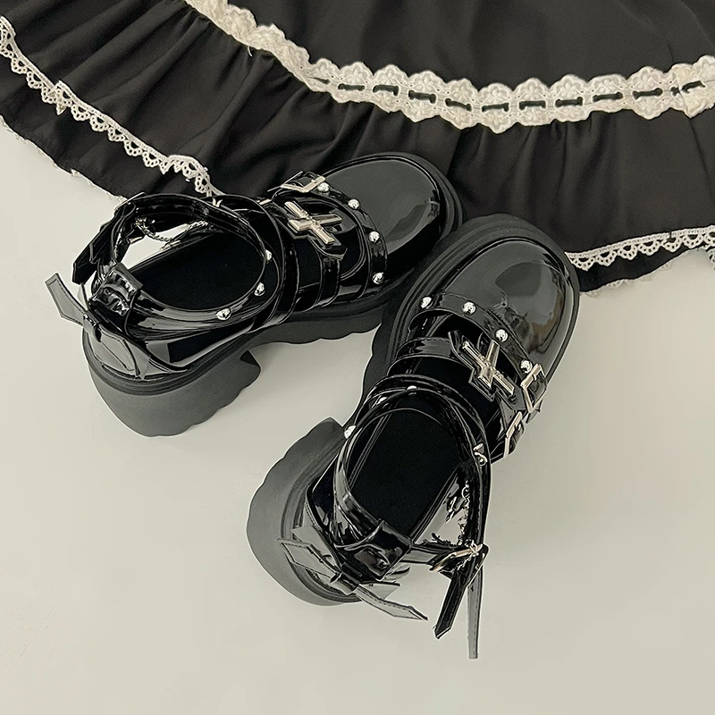 Женские черные повседневные туфли из искусственной кожи на высоком каблуке