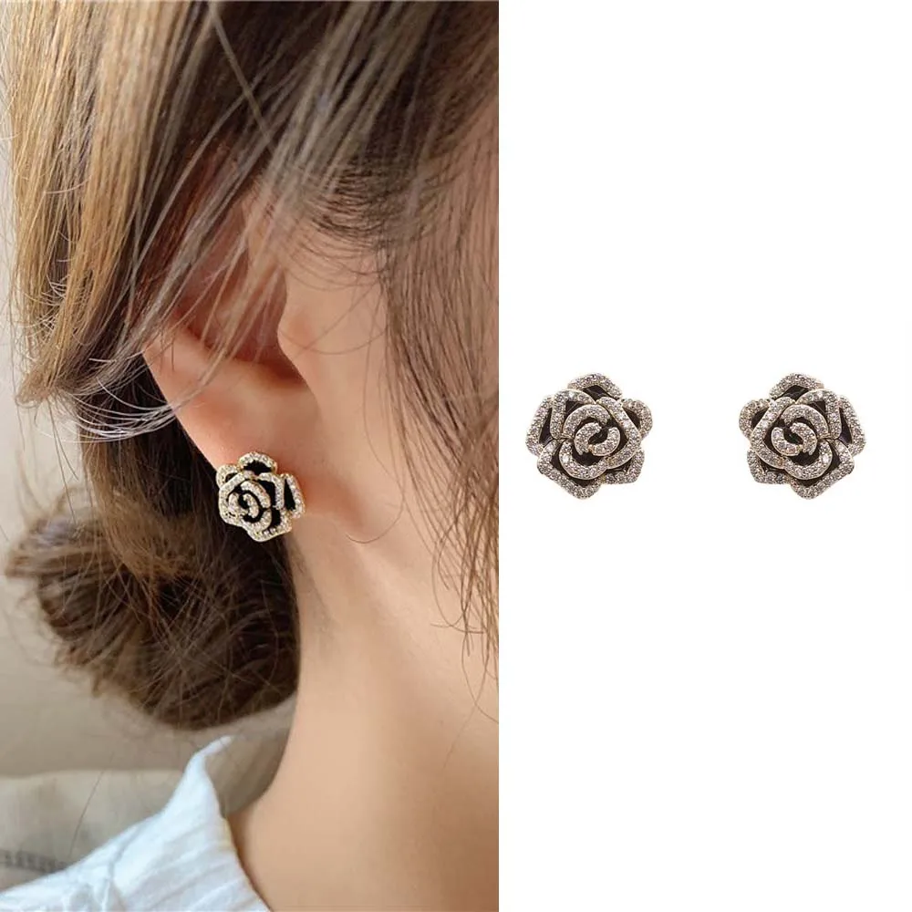

Wild Girls Flower Women Rhinestone Black Camellia Earrings Fashion Jewelry Stud Earrings Alloy
