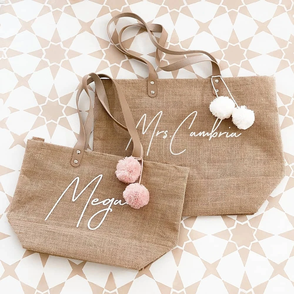

Personalized Christmas Gift Burlap Tote Bag Mrs Large Shopping Bag Bridesmaid Retro Beach Jute Bag Bridal Shower Thank You Gift