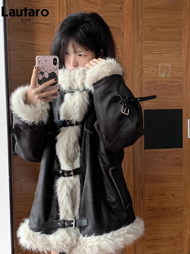 

Lautaro Autumn Winter Cool Oversized Thick Warm Soft Faux Sheepskin Coat Women with Faux Fur Trim Loose Chic Fluffy Jacket 2023
