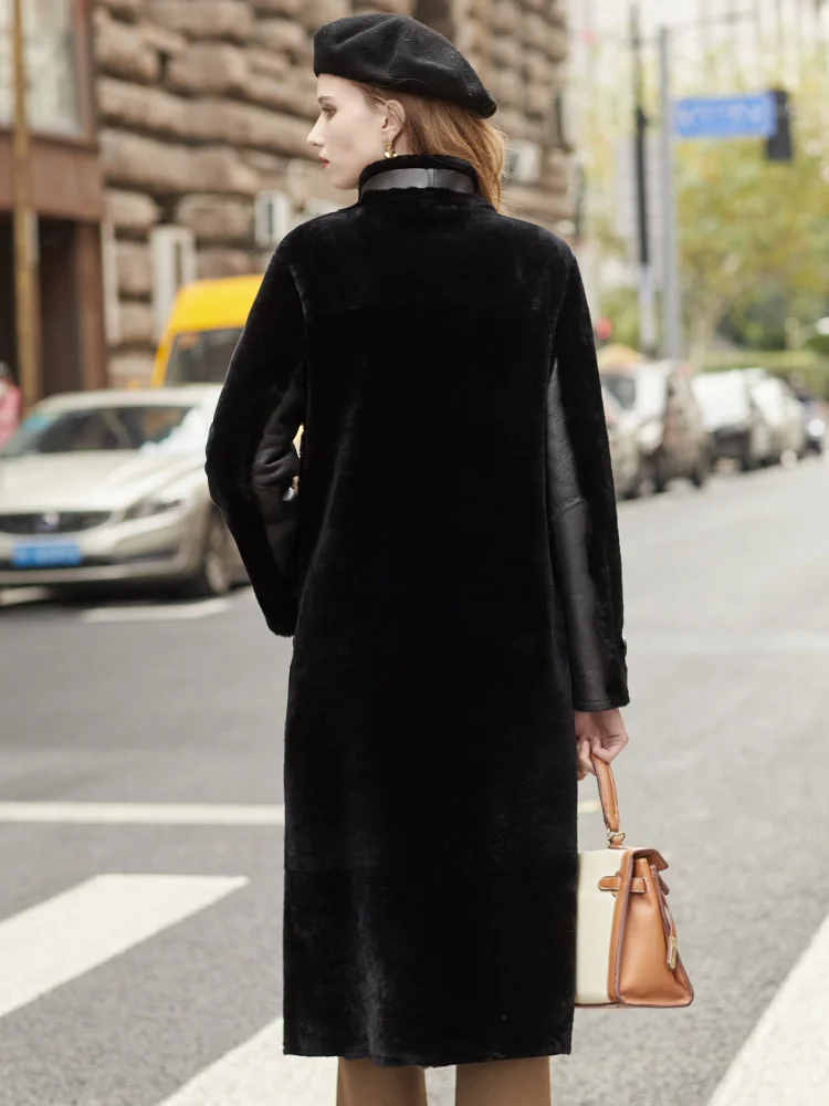 Рисунок 4 - Женское зимнее меховое пальто средней длины