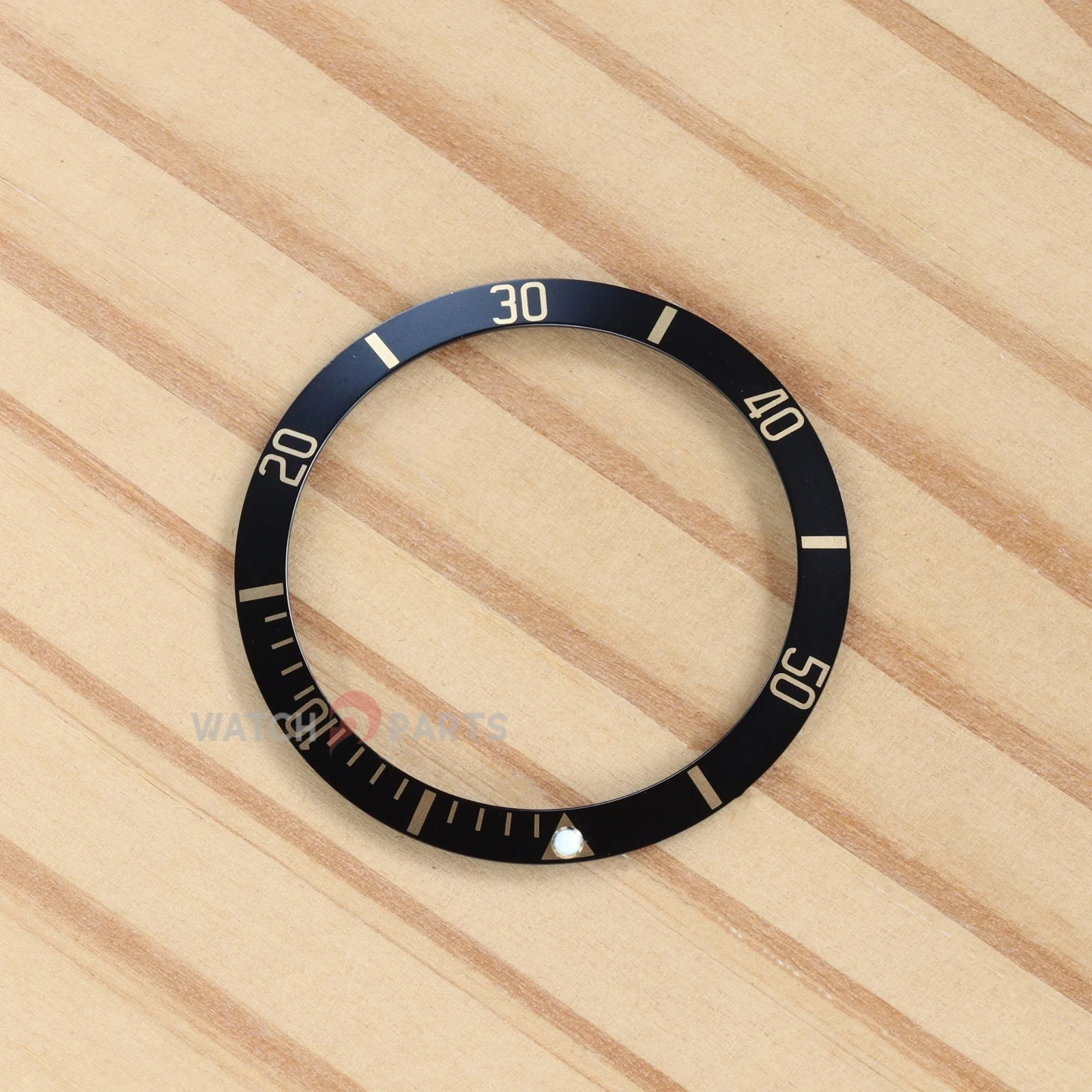 Фото Безель для часов Tudor 79030 Black Bay Fifty-Eight 39 мм, алюминиевая вставка №4