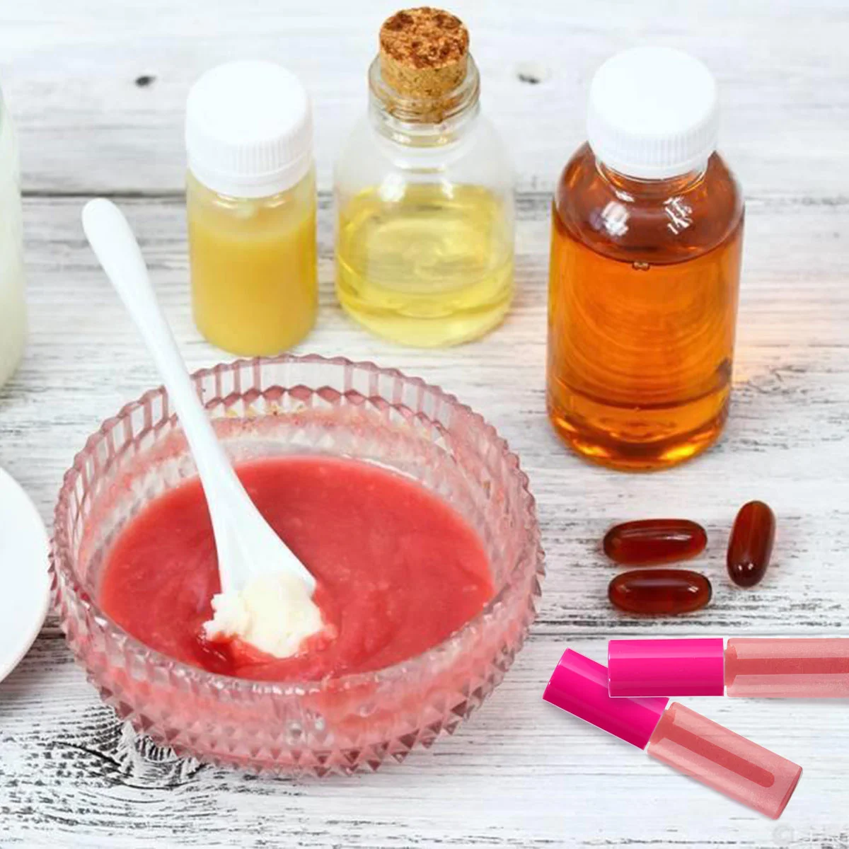 

100pcs Lip Tubes Lip Gloss Tubes with Lip Brush Empty Refillable Lip Balm Bottles Container Jars DIY Sample Tube for Lipstick