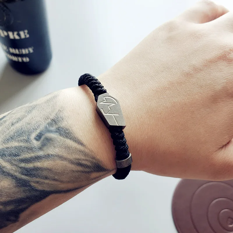 

1PC Hand-woven Paracord Bracelet Titanium Alloy Paracord Beads Lanyard Pendants Bracelet Men Women Couple Bracelet Jewelry