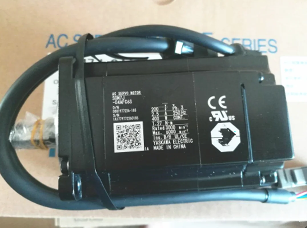 Оригинальный Серводвигатель SGM7J-04AFC6S 400 Вт Гарантия 1 год