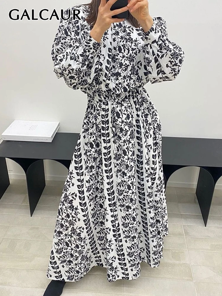 

Женское платье с длинным рукавом, круглым вырезом и принтом