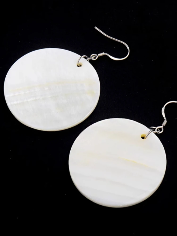 Белые серьги-ракушки с круглыми зажимами для ушей без перфорации