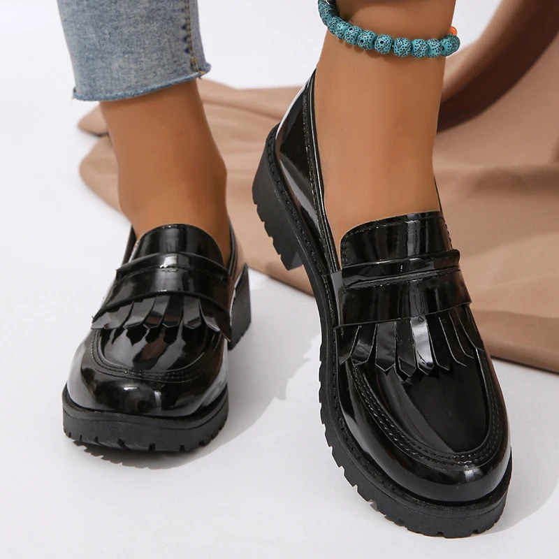 

Black Patent Leather Platform Loafers Women Fashion Tassels Shallow Flats shoes Woman British Style Middle Heels Office Shoes 42