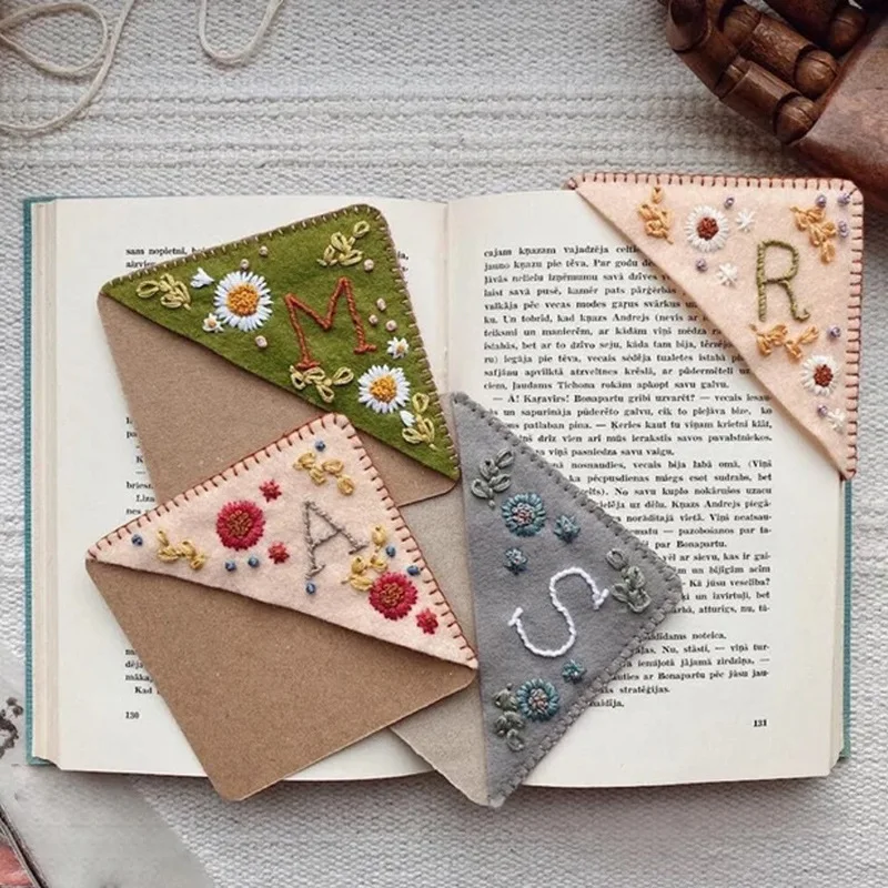 

Personalised Felt Bookmark Triangle Markers Reading Book Paper Accessories Kawaii Stationery Supplies Unique Teacher Gift