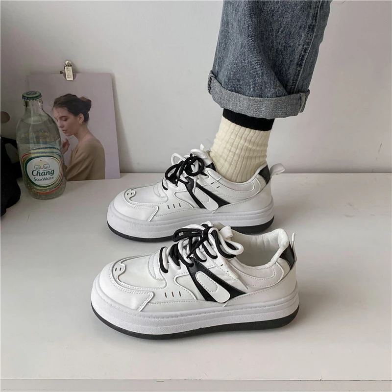 Casual Sneakers Women Comfortable Soft Retro Preppy Style Vulcanized Women's Shoes 2023 New Street Thick Sole Shoes Ladies