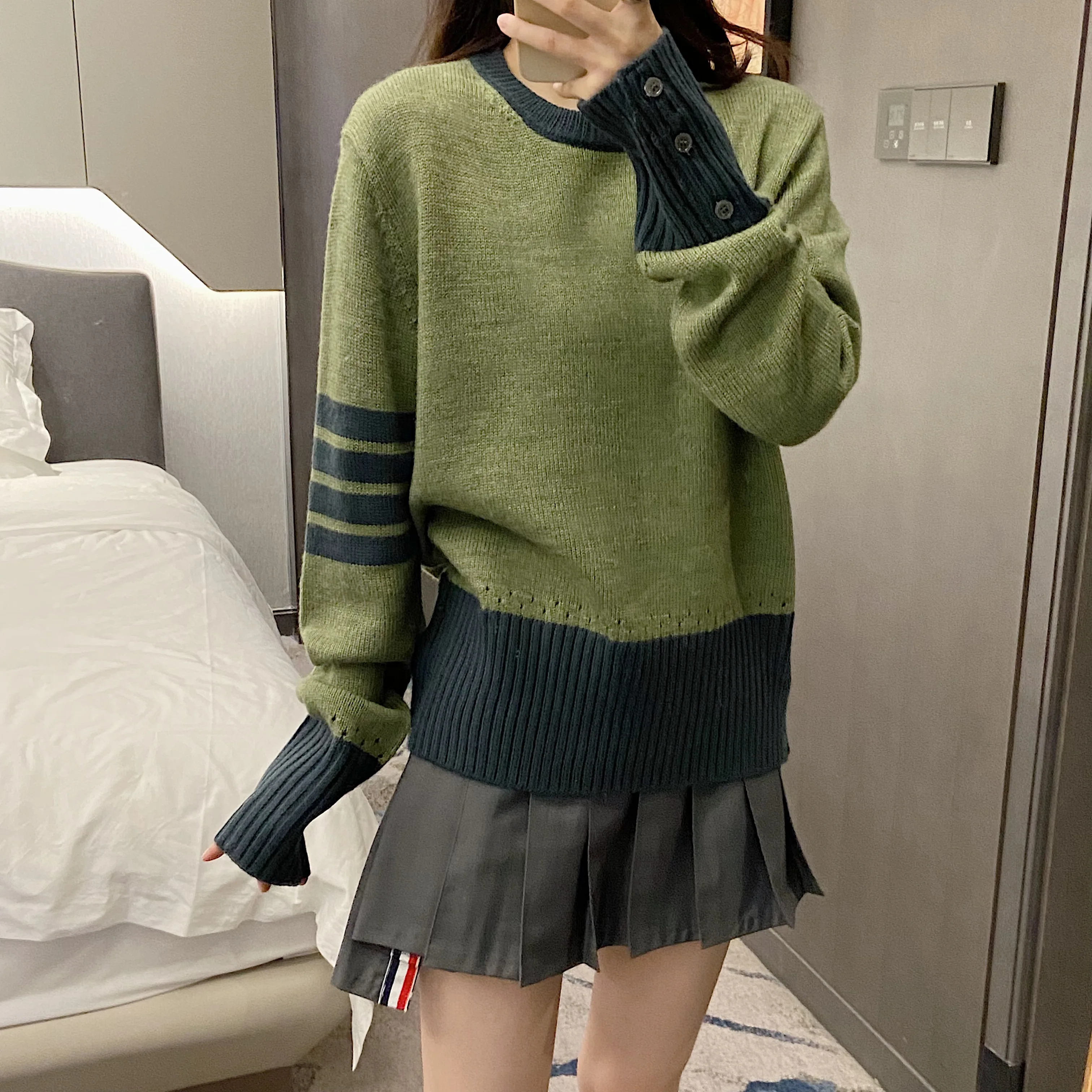 TB High Quality Fashion Women's Four Way Bar Casual Versatile Sweater Crew Neck Pullover Color Contrast Wool Knit Top