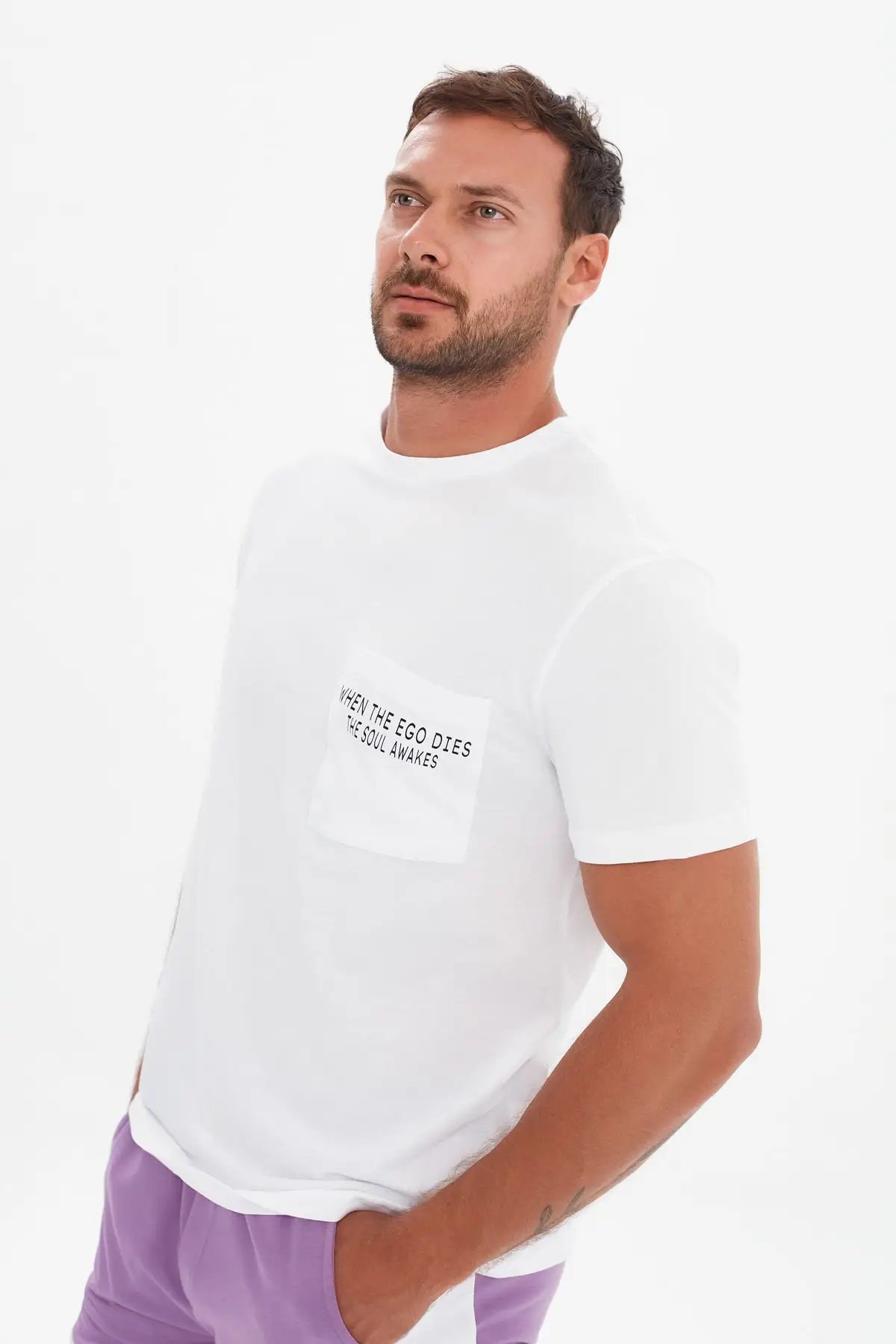 

Trendyol Men 'S Regular Fit Short-Sleeve T-Shirt TMNSS21TS3338