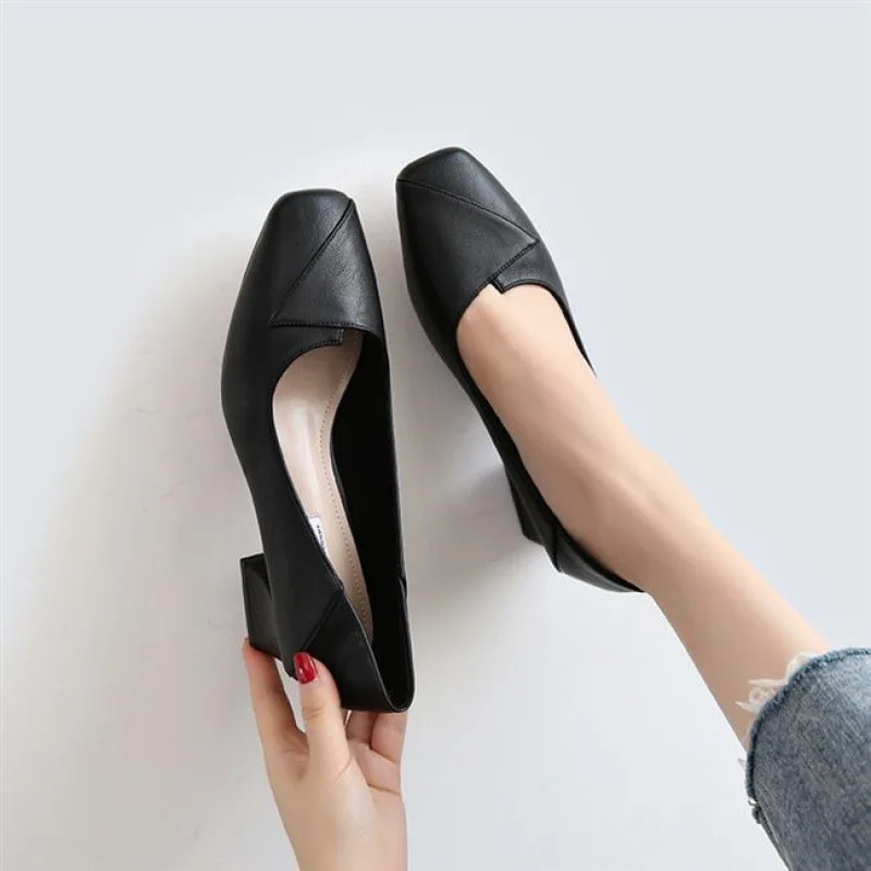 

2022 New Single Shoes Women's Thick Heel Shallow Mouth High Heel Women's Shoes Middle Heel Versatile Shoes