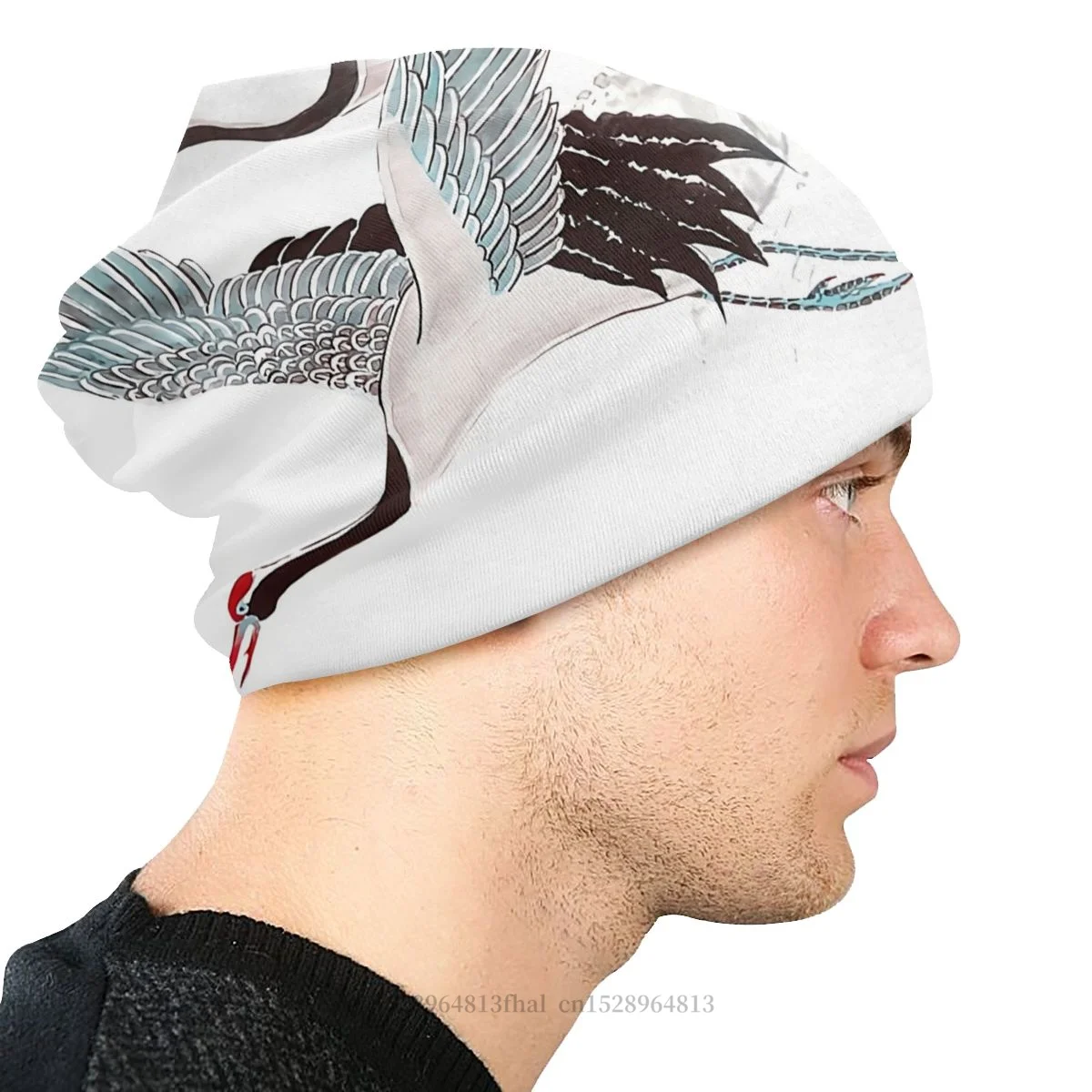 Шапка мужская Весенняя тонкая с красными Журавлями и летающим журавлем |