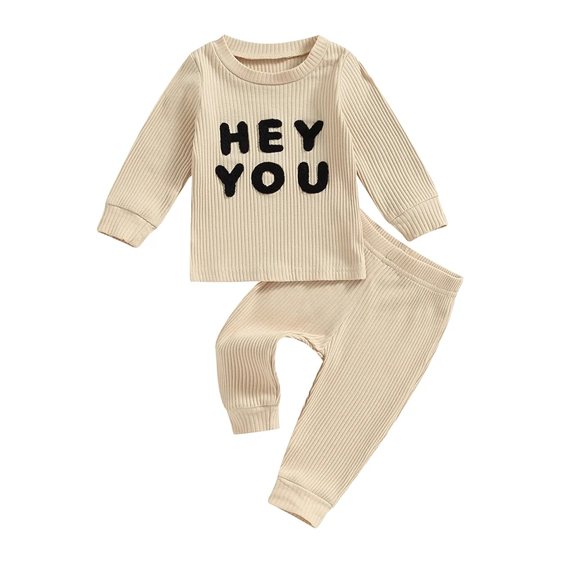 

Cute Newborn Knitted Autumn Attire Adorable Sweater and Pants Set with Long Sleeves Printed Letters - Ideal Winter Clothing